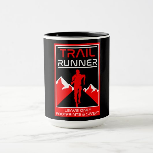 トレイルランナースポーツ自然 マグカップ (中央)