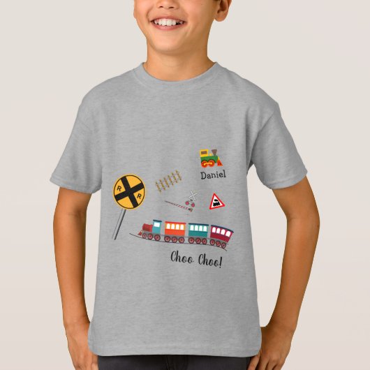 トレイン小カラフル少年ファーストネームChoo Choo Kid Tシャツ (正面)