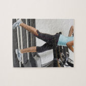 トレッドミルの女性歩くの低い部分 ジグソーパズル (横)