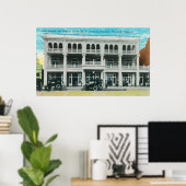 トレモントホテルレッドブラフの正面 ポスター (ホームオフィス)