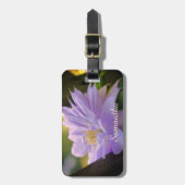トレリスのラベンダークレマチスパーソナライズされた花 ラゲッジタグ (正面縦)