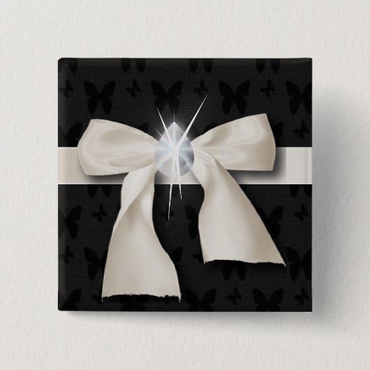 トレンディなガーシックなダイヤモンドホワイトボウ 缶バッジ (正面)