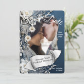 トレンディな3Dデニムプリントにアクセサリーをプラス 招待状 (スタンド正面)