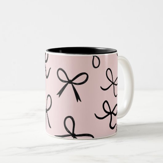 トレンディーかわいい小さな黒い弓ピンク ツートーンマグカップ (正面右)