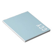 トレンディーすべてキャップ横向きモノグラムブルーパーソナライズされた ノートパッド (アングル)