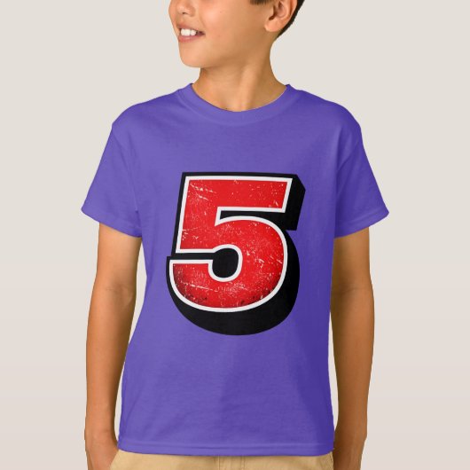 トレンディーな5歳の誕生日Tシャツ Tシャツ (正面)