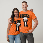 トレンディーの強力な政治抗議集会に抵抗する Tシャツ (ユニセックス)