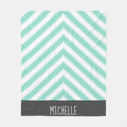 トレンディーの白い矢印と名前 フリースブランケット (正面)