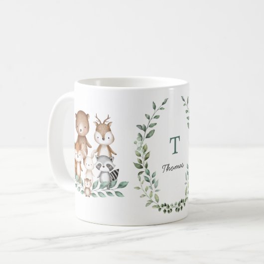 トレンディーウッドランド動物の森の緑のモノグラム コーヒーマグカップ (正面左)