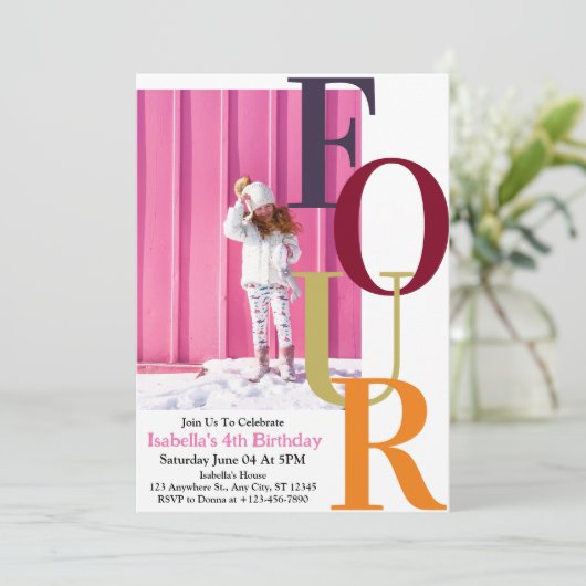 トレンディーカラフルガールフォー誕生日写真 招待状 (スタンド正面)