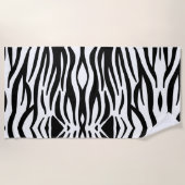 トレンディーガーリーシックな黒と白のゼブラストライプ ビーチタオル (正面)