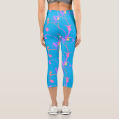 トレンディーガーリーブライトブルーとピンクのフローラ カプリレギンス (裏面)