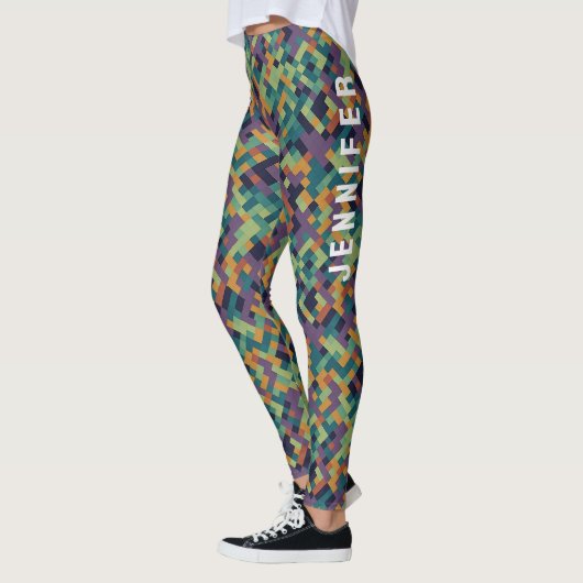 トレンディーグリーンピクセルアートの名前と抽象的なパターン レギンス (左)