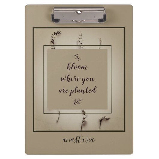 トレンディーグリーンフローラアナスタシア開花が植えられた クリップボード (正面)