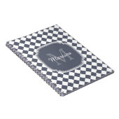 トレンディーグレーと白のチェックモノグラムの名 ノートブック (右側)