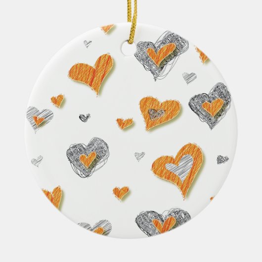 トレンディーグレーのオレンジ色のハート落書きパタンギフト セラミックオーナメント (正面)