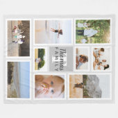 トレンディーグレーモノクロファミリーフォトコラージュ フリースブランケット (正面(横))