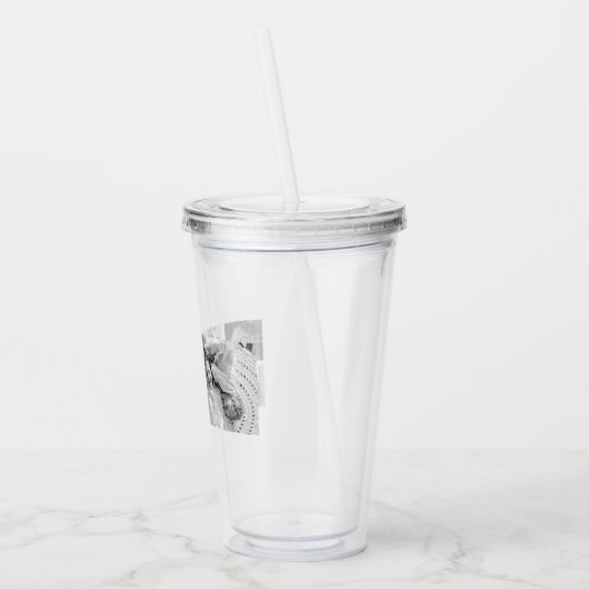 トレンディーコラージファミリーフォトブラック&ホワイトイニシャル アクリルタンブラー (左)
