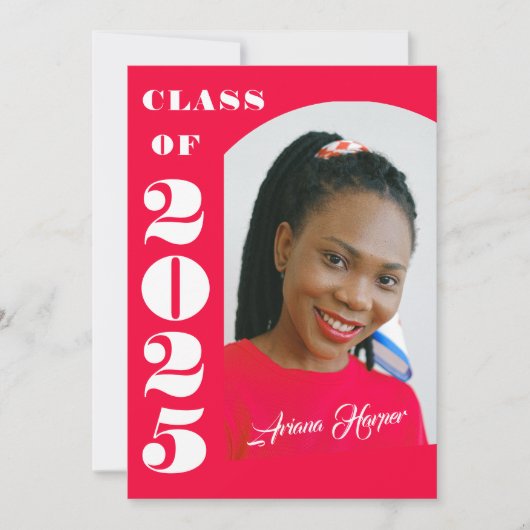 トレンディーシックなスクリプトピンク卒業パーティー 招待状 (正面)