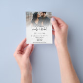 トレンディースクリプトの色あせた写真結婚式招待状 チラシ (手)