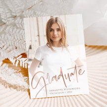 トレンディースクリプトオーバーレイ | 2つの写真の卒業