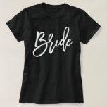 トレンディースクリプトタイポグラフィ花嫁 Tシャツ<br><div class="desc">トレンディーとシックブライダルパーティデザイン。</div>