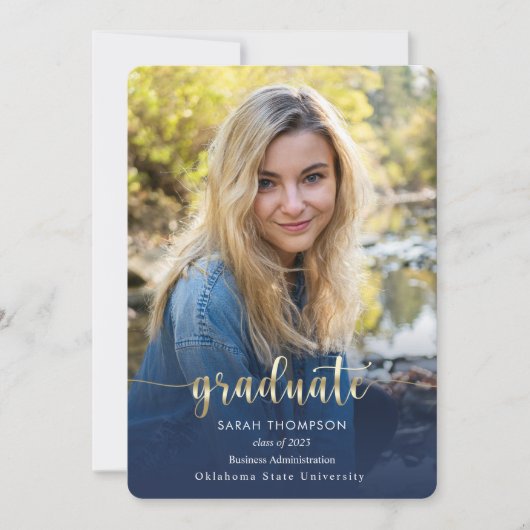 トレンディースクリプトネイビーブルーフォトコラージュ卒業 案内状 (正面)