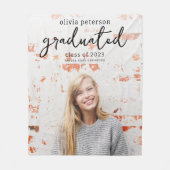 トレンディースクリプト写真の卒業 フリースブランケット (正面)