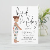 トレンディースクリプト女の子レインボウクールキッズ3歳の誕生日 招待状 (スタンド正面)