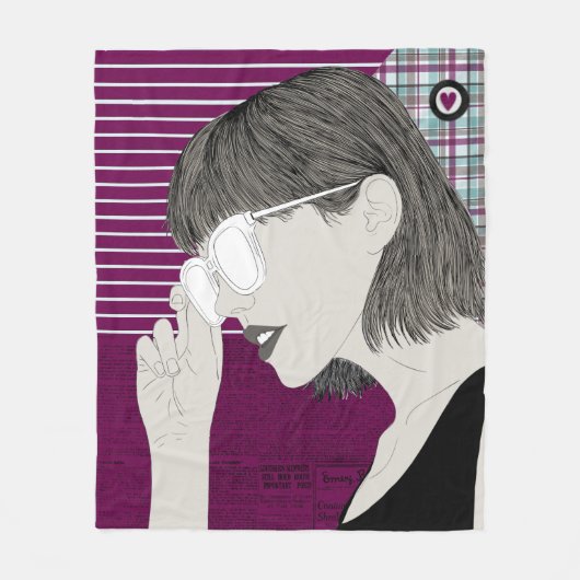 トレンディースタイリッシュガールシックパープルコラージュラブハート フリースブランケット (正面)