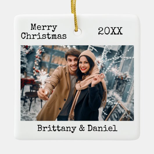 トレンディータイプライター文字メリークリスマスフォト セラミックオーナメント (正面)