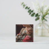 トレンディータトゥーアーティストホワイトタイポグラフィ写真 スクエア名刺 (スタンド正面)