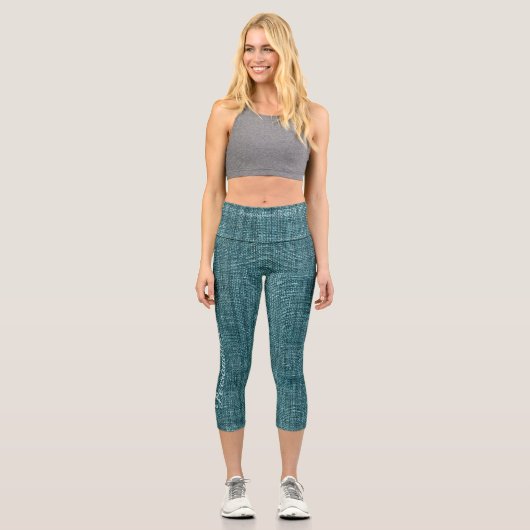 トレンディーティール（緑がかった色）テクスチャデニム：ロゴと文字のパーソナライズ カプリレギンス (正面)