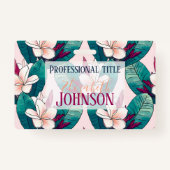 トレンディートロピカルプルメリアフラワーズグリーンフリージ バッジ (正面)