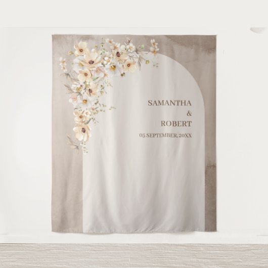 トレンディーニュートラルワイルドフラワーズボホ結婚アーチ タペストリー (正面)
