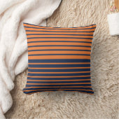 トレンディーネイビーブルーオレンジストライプの クッション (ブランケット)