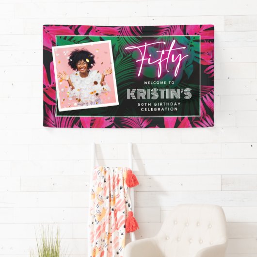 トレンディーネオンピンク熱帯50誕生日へようこそ 横断幕 (インサイチュ)