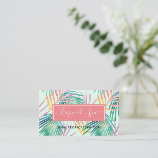 トレンディーピンクと緑の水の色トロピカルパームリーフ 名刺 (スタンド正面)