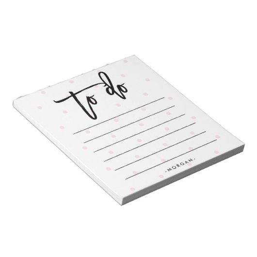 トレンディーピンクの水玉模様とタイポグラフィの一覧 ノートパッド (アングル)