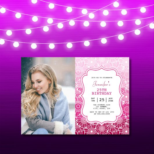 トレンディーピンクストライプフローラフレームフォト誕生日 招待状