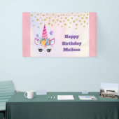 トレンディーピンクユニコーン紙吹雪&フラワーズ誕生日 横断幕 (トレードショー)