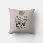 トレンディーピンク装飾用クッション クッション (正面)