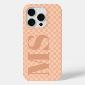 トレンディーピーチファズチェックパーソナライズされたイニシャル iPhone 15 PROケース