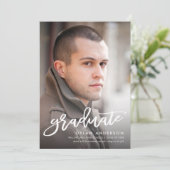 トレンディーブラシスクリプト写真の卒業発表 案内状 (スタンド正面)