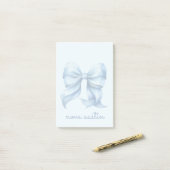 トレンディーブルーパーソナライズされたボウ名モノグラム ポストイット (デスク上)