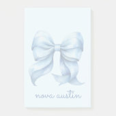 トレンディーブルーパーソナライズされたボウ名モノグラム ポストイット (正面)