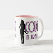 トレンディーホットシルエットクーガーのトレーニング ツートーンマグカップ (正面右)