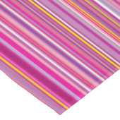 トレンディーホットピンクストライプおもしろいカラフルパターン テーブルクロス (アングル)