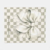 トレンディーホワイトボーパーソナライズされたグ（名前モノグラム） フリースブランケット (正面(横))