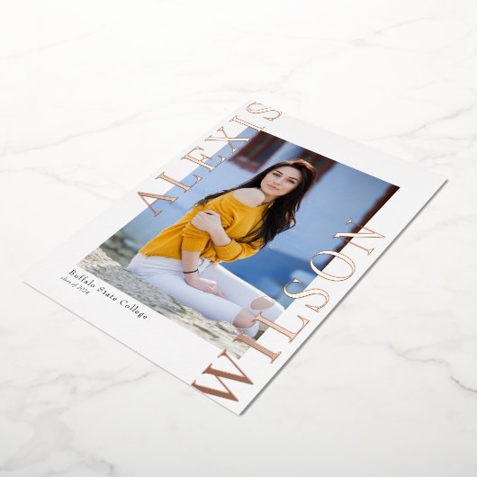 トレンディーモダンミニマル卒業招待状 箔招待状 (回転した状態)